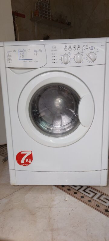 لباسشویی ایندزیت با ایراد عدم قفل درب